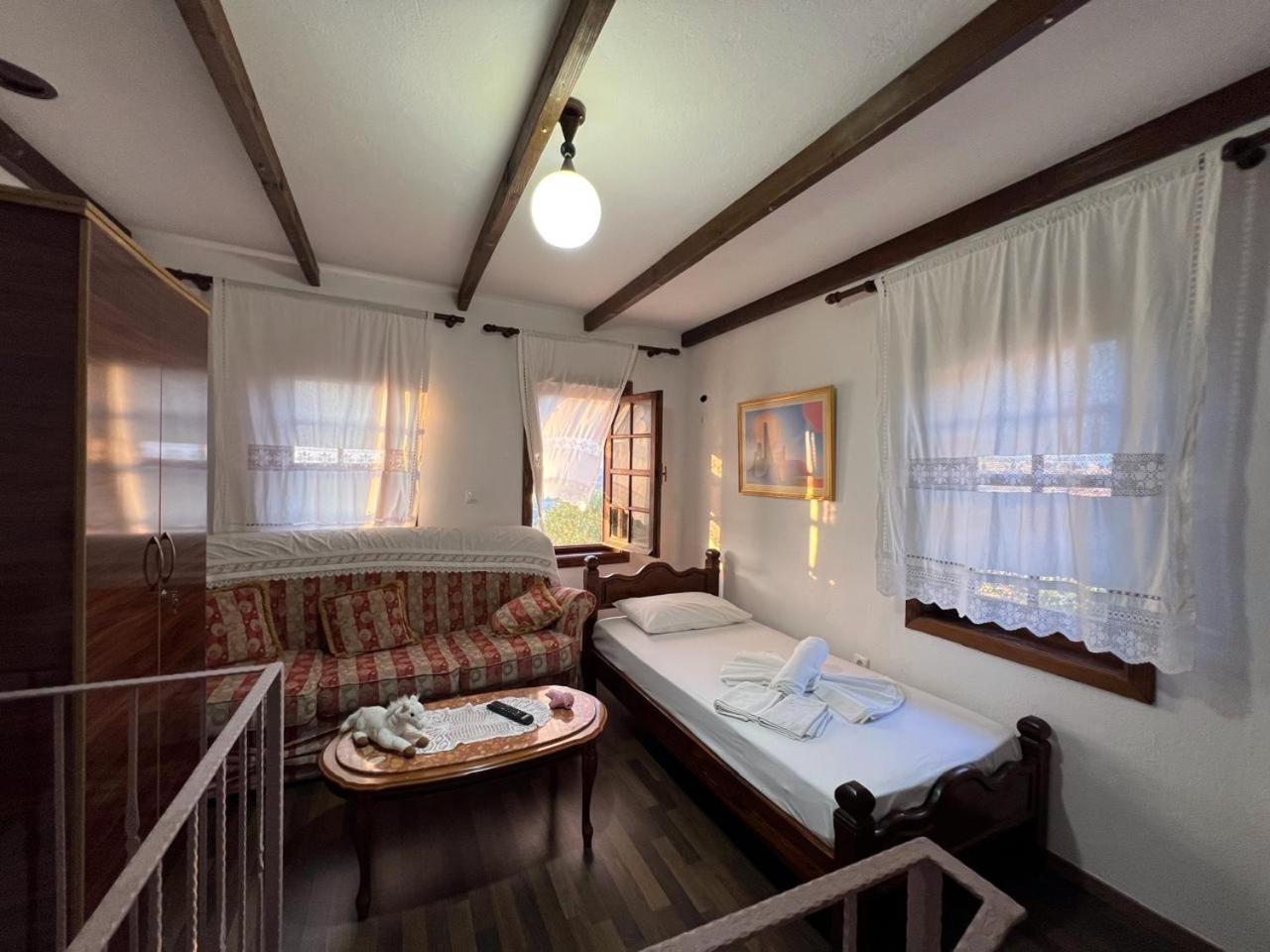 Pjetri House Hotel Berat Eksteriør billede